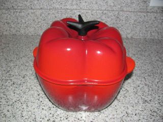 Le Creuset 2 1/4 Qt( 2L) Red Bell Pepper Cast Iron Pot