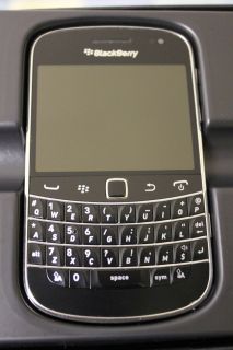 BlackBerry Bold 9900 Mint Condition Boxed & Accessories, 8GB Internal 
