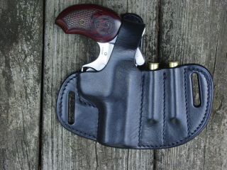 Bond Arms Snake Slayer IV leather holster and extra ammo .45 / 410 