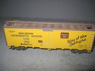 HO SCALE ATHEARN 40, REEFER BURLINGTON ROUTE W/ISSUES (j)