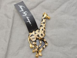 Nancy Katz Designs Gold tone w/ Enamel & Rhinestones Giraffe Pin 