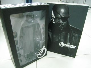 HOT TOYS MARVEL THE AVENGERS NICK FURY 1/6TH SCALE COLLECTIBLE FIGURE