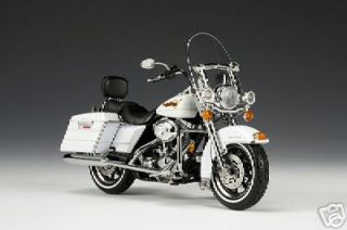 2007 Harley Davidso​n FLHR Road King in White Gold Pearl