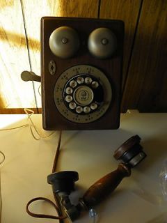 VINTAGE ROTARY STYLE AT&T TELEPHONE OLD BOX STYLE WALL PHONE