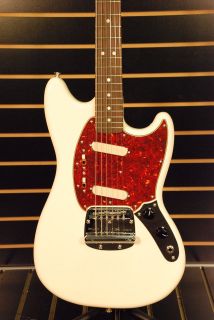 Fender Classic Series 65 Mustang® Olympic White Electric Guitar