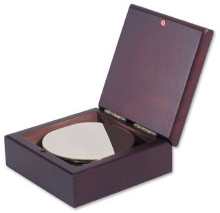   OUT GOLD PLATED MAGNIFYING GLASS IN WOODEN DISPAY BOX FREE ENGRAVING