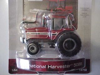 Case IH 5088 Tractor With Cab ERTL 164 Scale With Card #14758 2010 