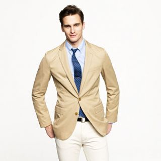 classic wardrobe essential, our well tailored twill jacket lends 