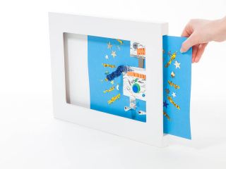 The Articulate Gallery single A4 frame is for displaying childrens 