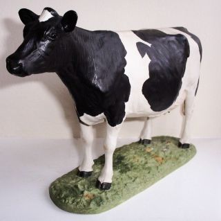 SHEBEG POTTERY FRIESIAN COW SIGNED BY JOHN HARPER   ISLE OF MAN