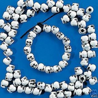 100 NEW **PLASTIC SKULL BEADS**PIRATE BIRTHDAY PARTY FAVORS 