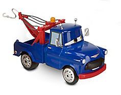Disney Pixar CARS: Tow Mater & Young Mater