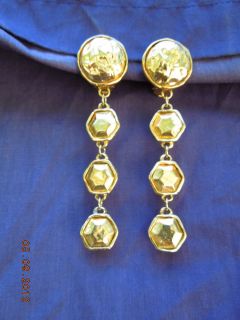 100% Authentic Vintage Chanel CC Logo earrings RARE Goldtone Dangle CC 