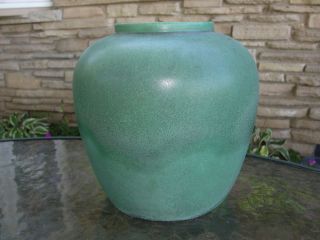 large green matte teco vase 7 5 8 tall time