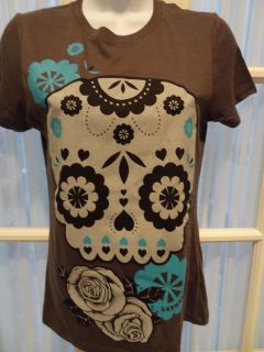 New Loungefly Sugar Skull with Turquoise Flowers Juniors Gray Tee 
