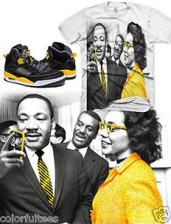   IV   4 Thunder” Sneaker Martin Luther king holding iphone Tshirt