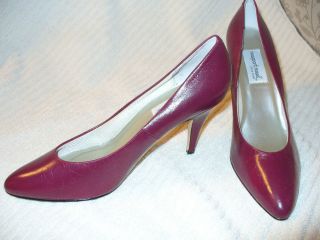 newport news women s shoes sz size 9 5 9 1 2 m burgundy