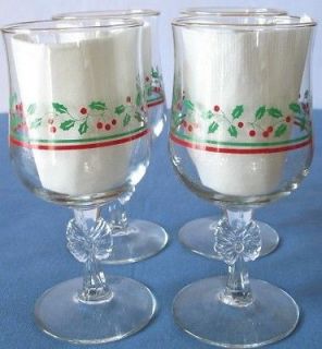   Christmas Holly Berry Wine Goblets Glasses Libbey Bow on Stem Vintage