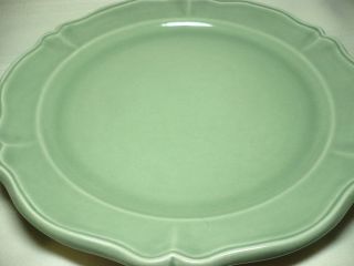 VARAGES 12 DIAMETER CHOP PLATE OR CHARGER   PALE MOSS GREEN