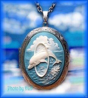   BABY BLUE 3/D DOLPHIN CAMEO Silvertone Costume Jewelry LOCKET/NECKLACE