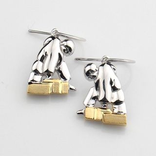 KOREA HANDMADE taekwondo breaking demonstration earring Jewelry 