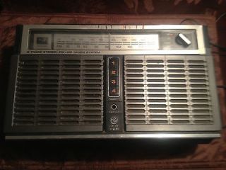   5532A Battery Operated Stereo Radio 8 track Tape Player AC DC