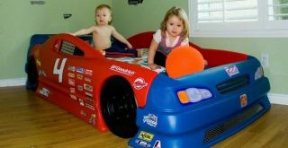 NEW BOYS RACE CAR BED   TWIN or CRIB   NASCAR RACECAR