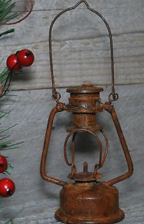 Rusty 3 Lantern Ornament       Lodge   Cabin   Northwoods