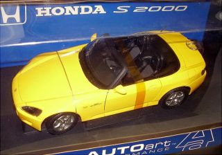 18 Autoart 2000 Honda S2000 Roadster Yellow 73201 LHD
