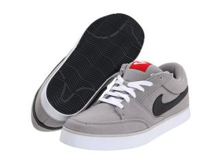 Nike Action Avid   Canvas $47.99 $60.00 