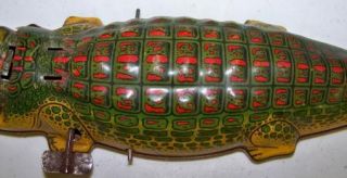 Vintage J Chein Tin Litho Wind Up Alligator Toy