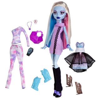 Monster High I Love Fashion Abbey Bominable Doll and 3 Outfits New 