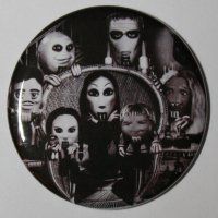 ADDAMS FAMILY PIN Candy MMs Advertising Art M and Pinback Button