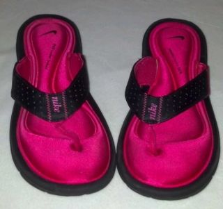 Womens pink black Nike sandals flip flops shoes size 7 EUC