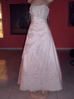 Alfred Angelo Bridal Gown Size 6 Style R1256 D w Metall