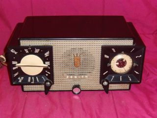 Antique,Vintage,Collectible,Zenith,Tube Radio,Bakelite?, 