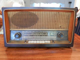 Vintage Grundig 2260U w German Radio Amazing Condition