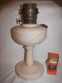 Excellent Antique ALADDIN Kerosene Oil Lamp Pink Alacite Lincoln Drape 