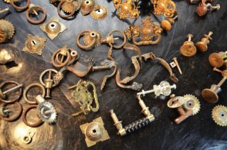 LOT OF ANTIQUE DRAWER PULLS HANDLES FROM ANTIQUE SEWING CABINETS