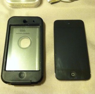 APPLE iPod touch 4th Generation Black 64 GB BUNDLED w Otterbox 
