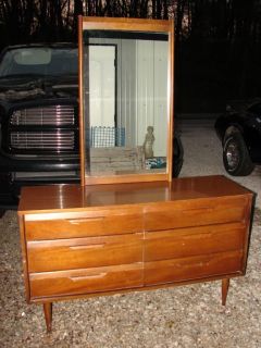 Vintage Bassett Wood Six Dovetail Drawers Dresser with Mirror