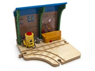 Thomas & Friends Wooden Railway Repair & Go Sodor Steamworks Set
