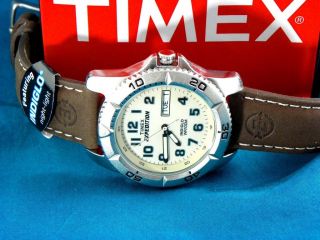 new timex mens divers style cream faced 24 hour watch