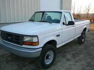   4WD FORD SOUTHERN TRUCK NO RUST, 76,000 MILES 351 AT 96 97 f350 f150