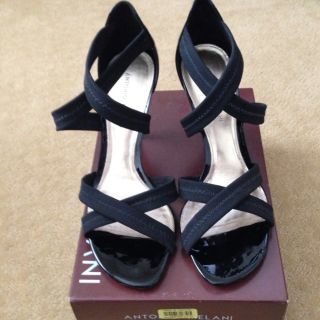 Antonio Melani Black Strappy Sandals New in Box