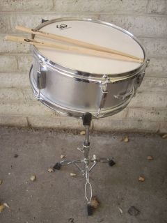 Argent Snare Drum with Stand and Drum Sticks