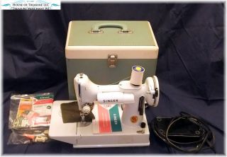    Sewing Featherweight 221K White Aqua Case Works Quilters Machine