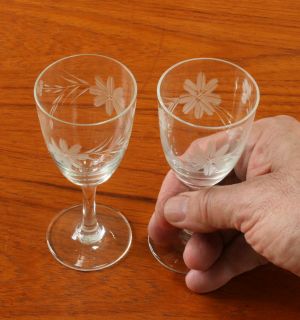 Vintage Crystal Liquor Shot Glasses Crosshatch Flower