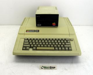 Vintage Apple IIe Computer with Floppy Drive Model A2S2064