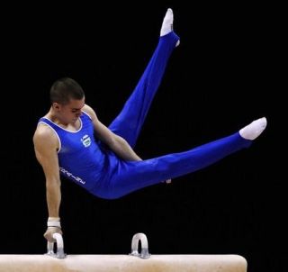 Oleg_Verniaiev_FIG_Artistic_Gymnastics_Olympic_FNDyl8C87K6600